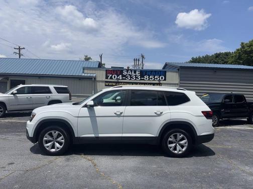 White 2018 Volkswagen Atlas V6 SE 4dr SUV w/Technology