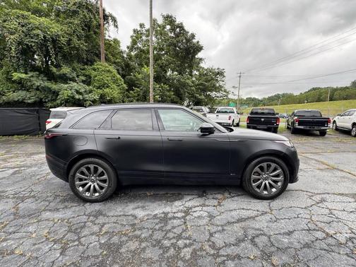 Black 2018 Land Rover Range Rover Velar P380 SE R-Dynamic