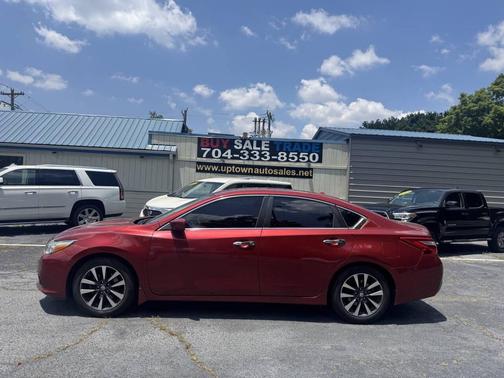Red 2016 Nissan Altima 2.5 SV
