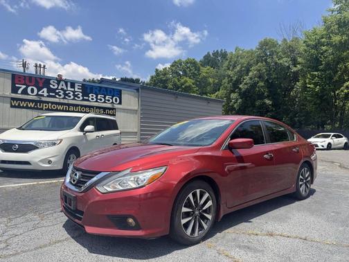 Red 2016 Nissan Altima 2.5 SV
