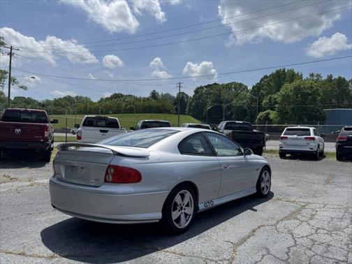 2004 Pontiac GTO Base 2dr Coupe