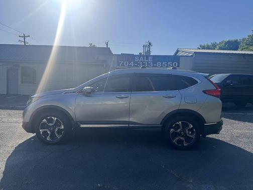 Lunar Silver Metallic 2018 Honda CR-V Touring
