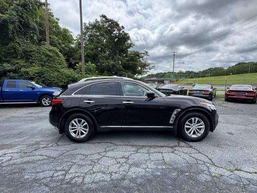 2011 INFINITI FX35 Base