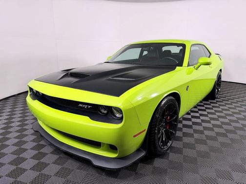 Sublime Pearl Coat 2015 Dodge Challenger SRT Hellcat