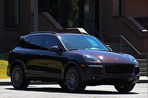 2018 Porsche Cayenne Platinum Edition