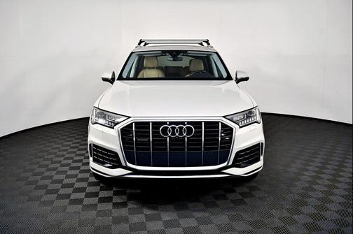 2020 Audi Q7 55 Premium Plus