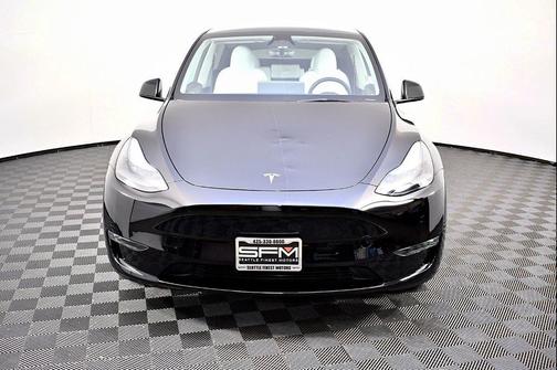 2024 Tesla Model Y Long Range Dual Motor All-Wheel Drive