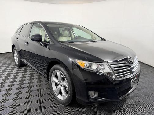 Black 2009 Toyota Venza Base