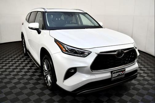 2022 Toyota Highlander Platinum