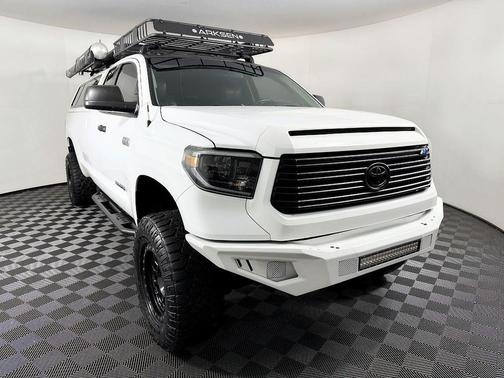 Super White 2014 Toyota Tundra SR