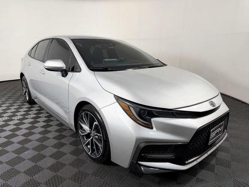 Classic Silver Metallic 2020 Toyota Corolla XSE
