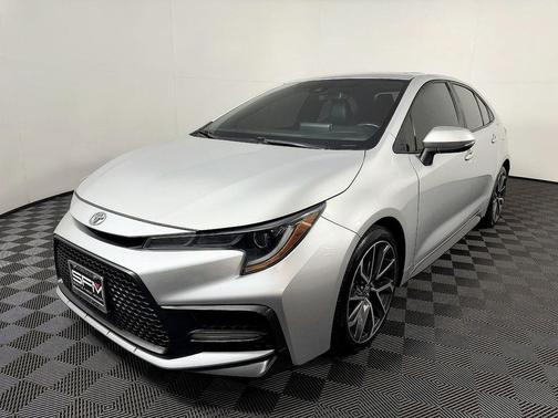 Classic Silver Metallic 2020 Toyota Corolla XSE