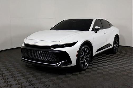 2024 Toyota Crown XLE