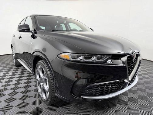 Alfa Black 2024 Alfa Romeo Tonale Ti EAWD