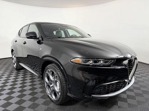 Alfa Black 2024 Alfa Romeo Tonale Ti EAWD