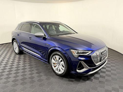 2022 Audi e-tron S Premium Plus