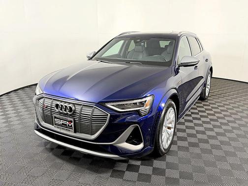 2022 Audi e-tron S Premium Plus