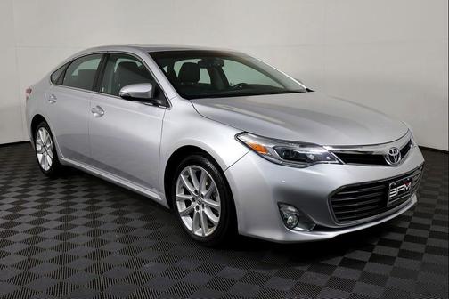 Classic Silver Metallic 2014 Toyota Avalon Limited