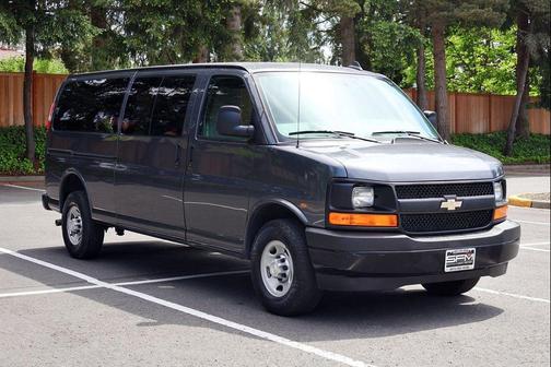 Cyber Gray Metallic 2017 Chevrolet Express 3500 Work Van