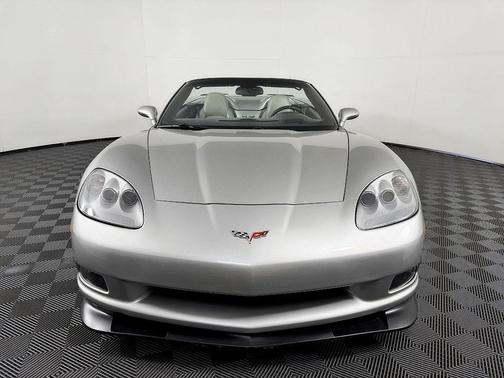 Machine Silver Metallic 2006 Chevrolet Corvette Base