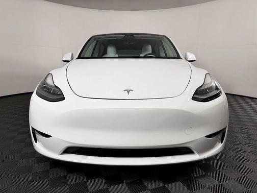 Pearl White Multi-Coat 2021 Tesla Model Y Long Range Dual Motor All-Wheel Drive