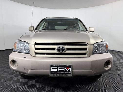 Tan 2006 Toyota Highlander Base