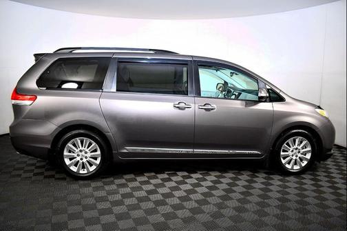 2014 Toyota Sienna XLE