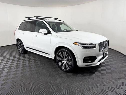 2022 Volvo XC90 T6 Inscription