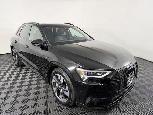Brilliant Black 2023 Audi e-tron Premium quattro
