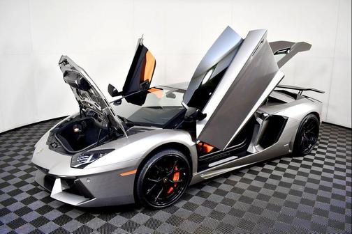 2014 Lamborghini Aventador LP700-4