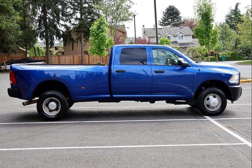 Blue Streak Pearlcoat 2016 RAM 3500 Tradesman