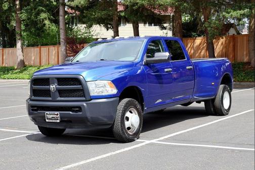 Blue Streak Pearlcoat 2016 RAM 3500 Tradesman