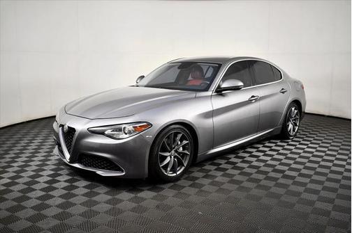 2018 Alfa Romeo Giulia Base