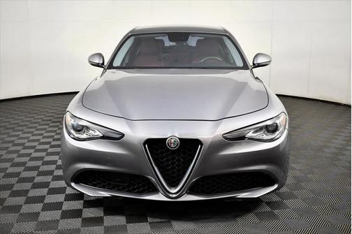2018 Alfa Romeo Giulia Base