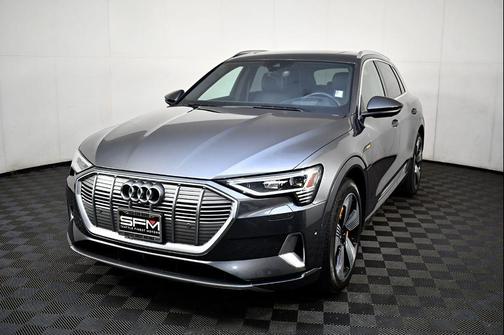 2019 Audi e-tron Premium Plus