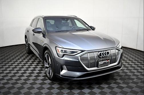 2019 Audi e-tron Premium Plus