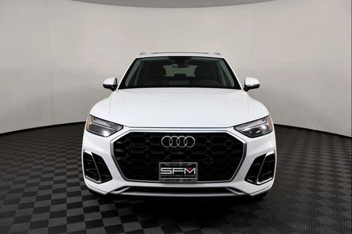 2022 Audi Q5 45 S line Premium Plus