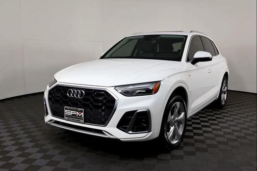 2022 Audi Q5 45 S line Premium Plus