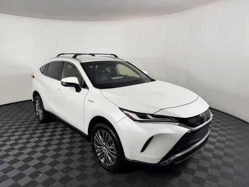 Blizzard Pearl 2021 Toyota Venza XLE