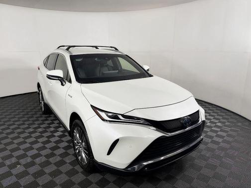 Blizzard Pearl 2021 Toyota Venza XLE