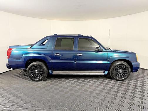 2005 Cadillac Escalade EXT Base