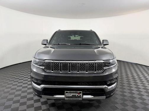 Diamond Black Crystal Pearlcoat 2022 Jeep Grand Wagoneer Series II 4x4