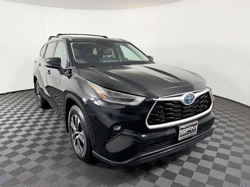 2021 Toyota Highlander Hybrid XLE