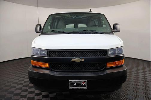 Summit White 2018 Chevrolet Express 2500 Work Van