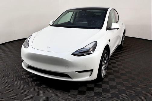 2022 Tesla Model Y Long Range Dual Motor All-Wheel Drive