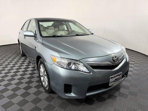 Green 2011 Toyota Camry Hybrid Base
