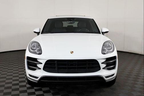 2015 Porsche Macan Turbo