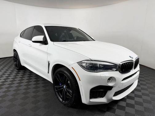 White 2017 BMW X6 M