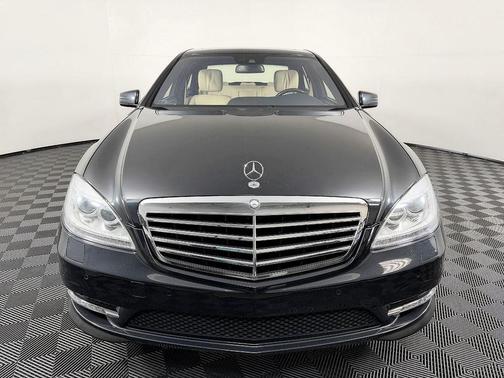 Black 2013 Mercedes-Benz S-Class Sedan