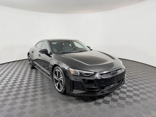 Mythos Black Metallic 2022 Audi e-tron GT Premium Plus